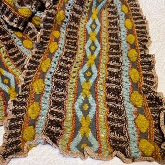 WOMAN WARM WINTER BEAUTIFUL TEXTURE DESIGN COLOURFUL RUFFLE SCARF MADE IN FRANCE - Picture 2 of 9